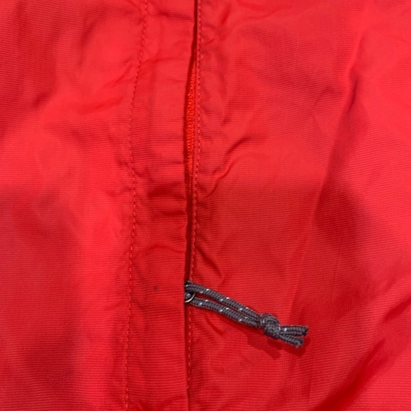The North Face red rain jacket size large - Picture 4 of 7
